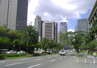 Makati_ayala_avenue wikimedia dot org